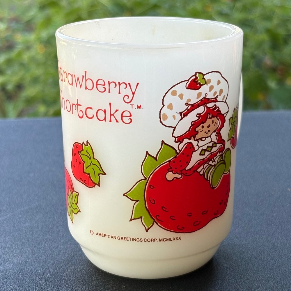 Vintage 1980 Strawberry Shortcake Milk Glass Mug American Greetings Stackable